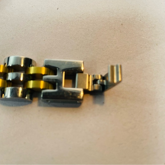 R.H. Macy Mens Two Toned Stainless Steel Metal Link Diamond Bracelet 9” Long - Picture 13 of 16